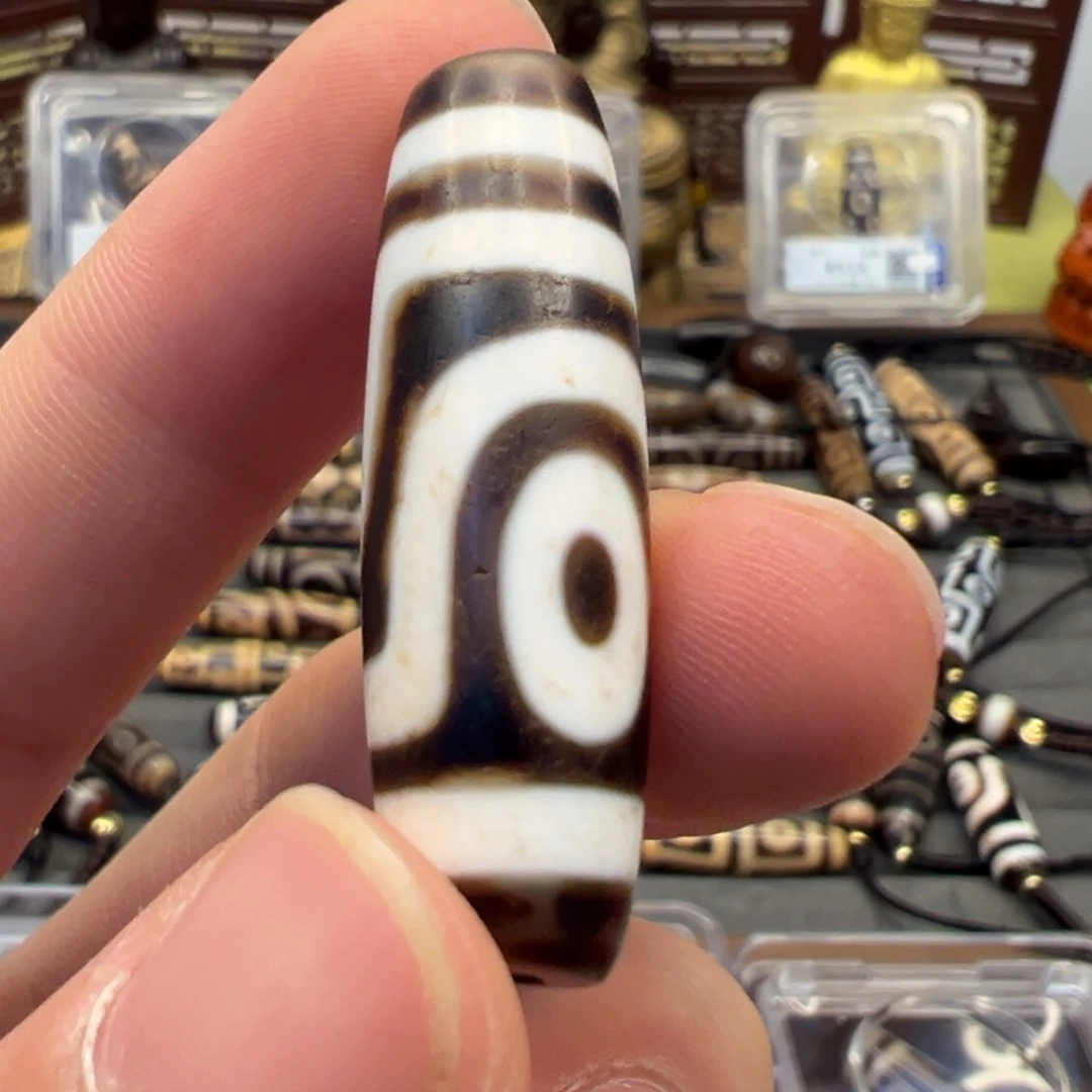 魏***人玛瑙/玉髓未镶嵌颈饰