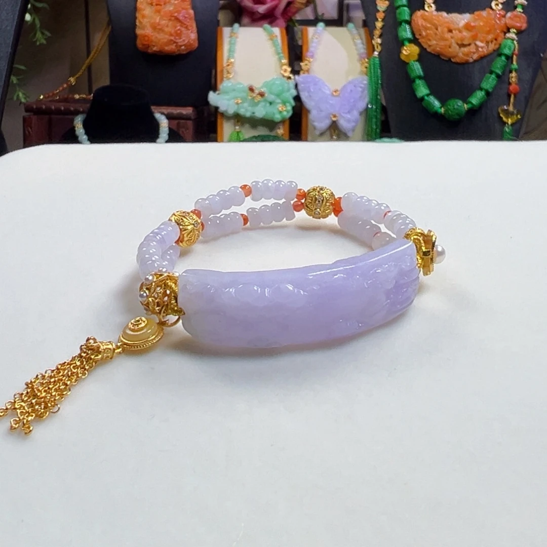 泰***肤翡翠未镶嵌毛衣链冰