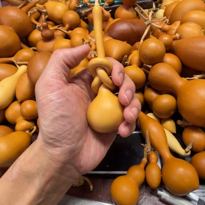 咕****ᐝ咕噜咕噜的一把巴折扣葫芦