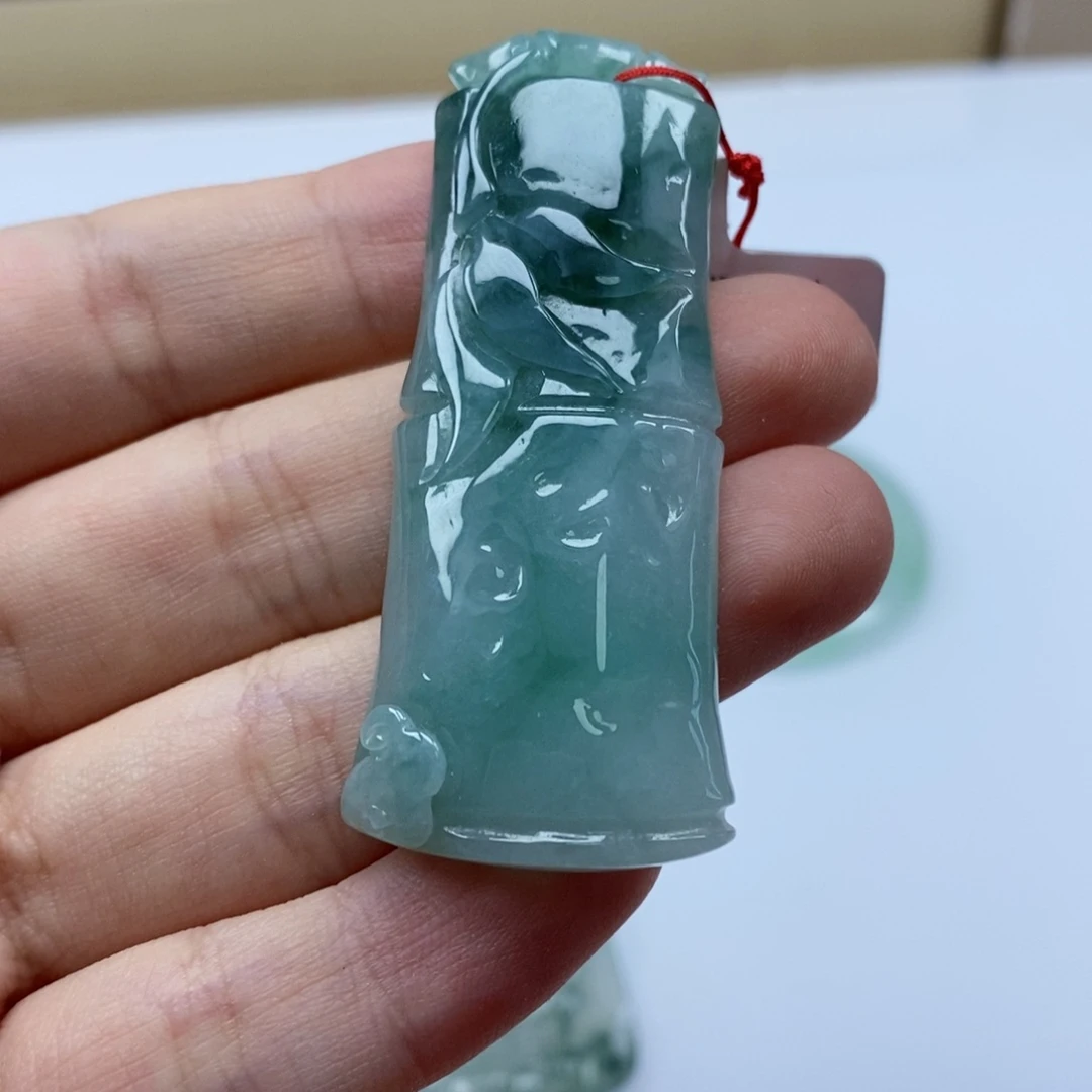 颈饰未镶嵌翡翠吊坠