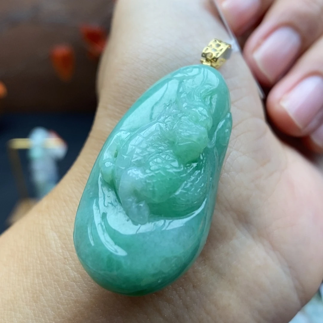 【闪购商品】颈饰18K金镶嵌翡翠54