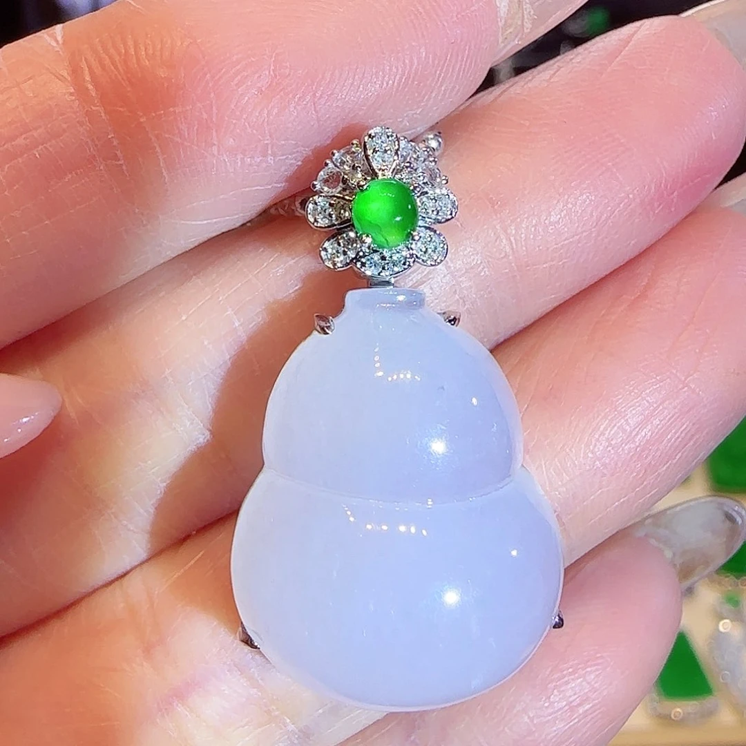 翡翠吊坠(不含链)18K金镶嵌