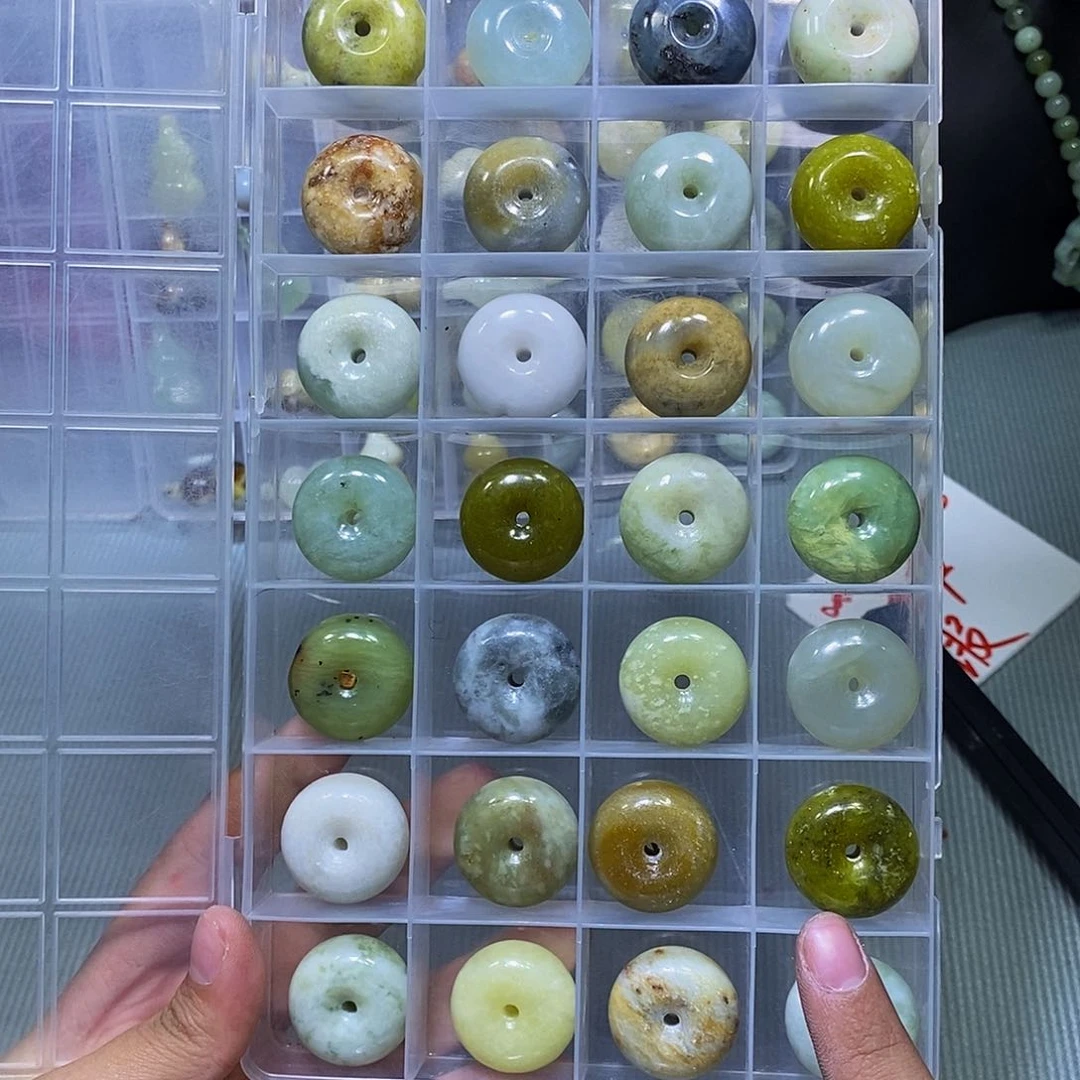 合金蛇纹石玉颈饰380