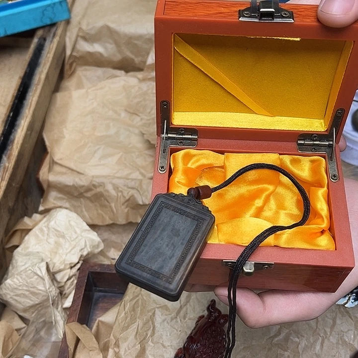 大叶紫檀（黑酸枝木类）