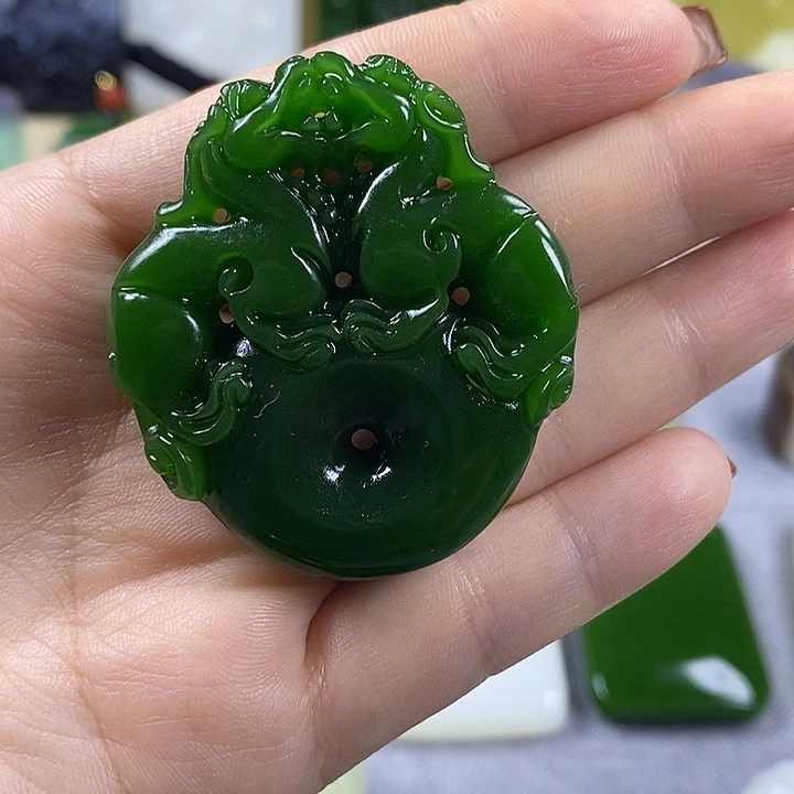 颈饰未镶嵌和田玉