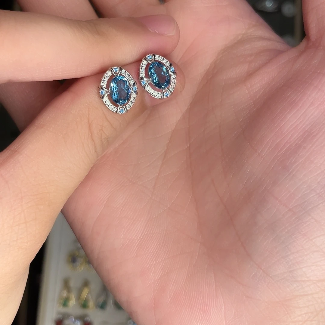 银S925镶嵌耳饰托帕石