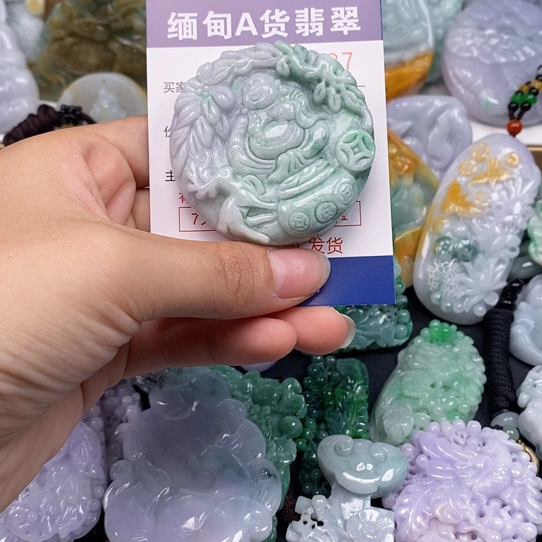 吊坠(不含链)未镶嵌翡翠