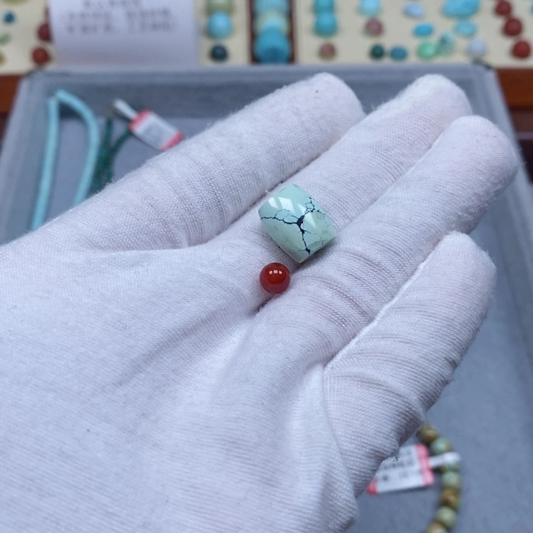 南红玛瑙配饰未镶嵌