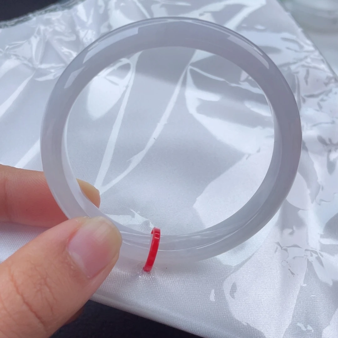 翡翠手镯未镶嵌51圈