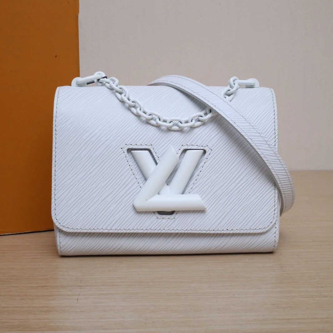 95新 LouisVuitton/路易威登 【娇】TWIST19 白色白扣2019 093941