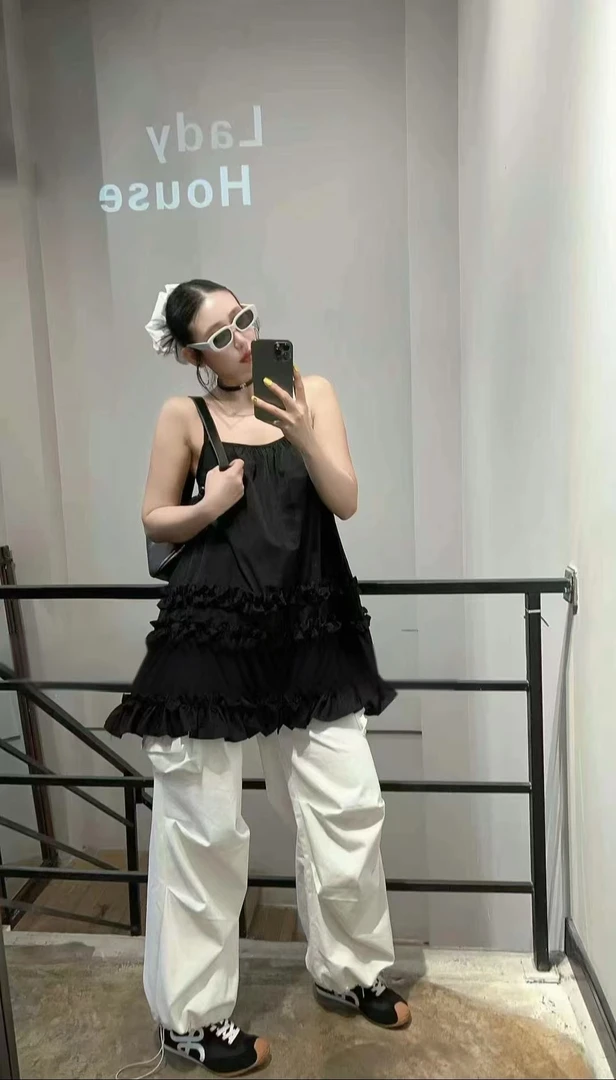 韩国春夏法式气质V领宽松休闲拼接层次感百搭荷叶边吊带衫女