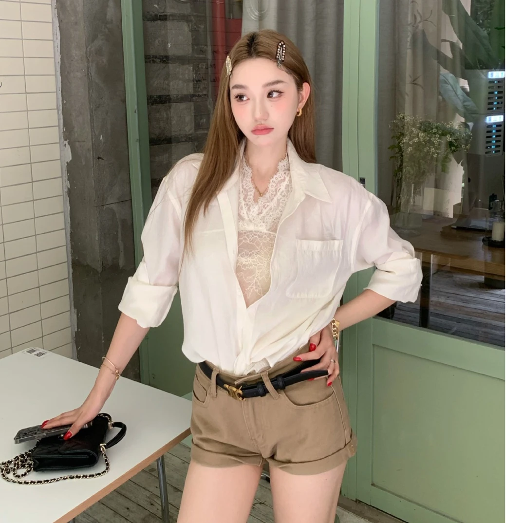 白色衬衫女早秋新款纯欲风上衣蕾丝花边内搭背心微透宽松通勤衬衣