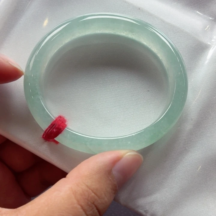 翡翠未镶嵌手镯（贵妃镯）天然缅甸A货翡翠（冰川蓝）50-51