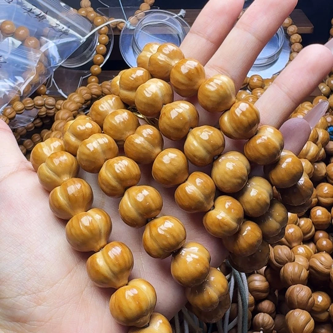 猴头核桃吊坠屁桃