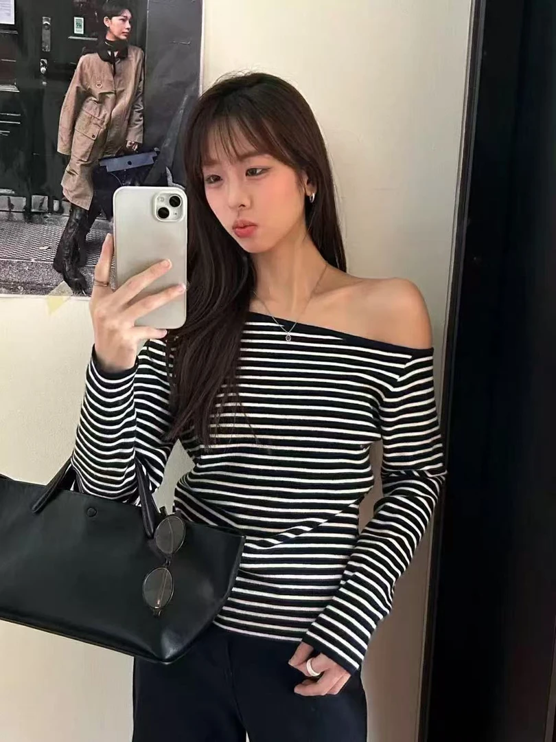 叙旧斜肩条纹巨好看 显瘦上衣