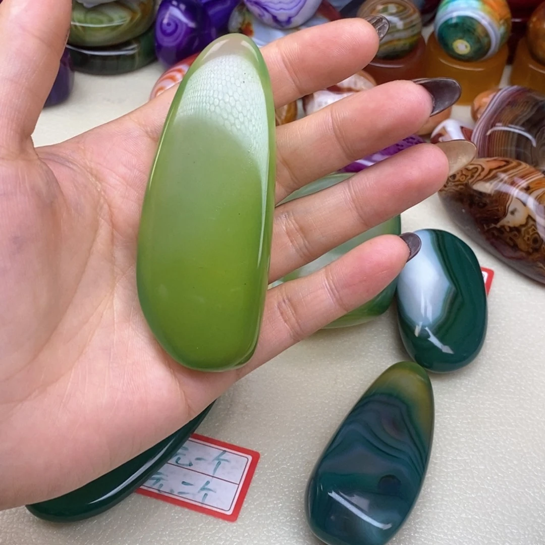 玛瑙/玉髓未镶嵌珠宝奇石