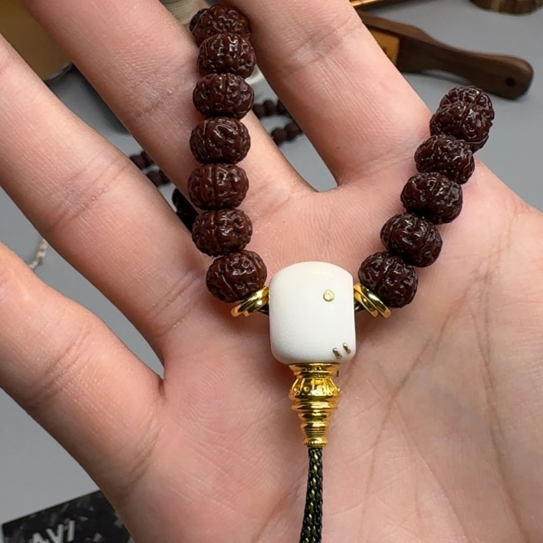 小***东金刚菩提吊坠猛犸小胖金塔