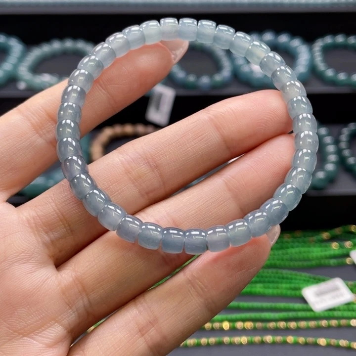 翡翠未镶嵌颈饰手串