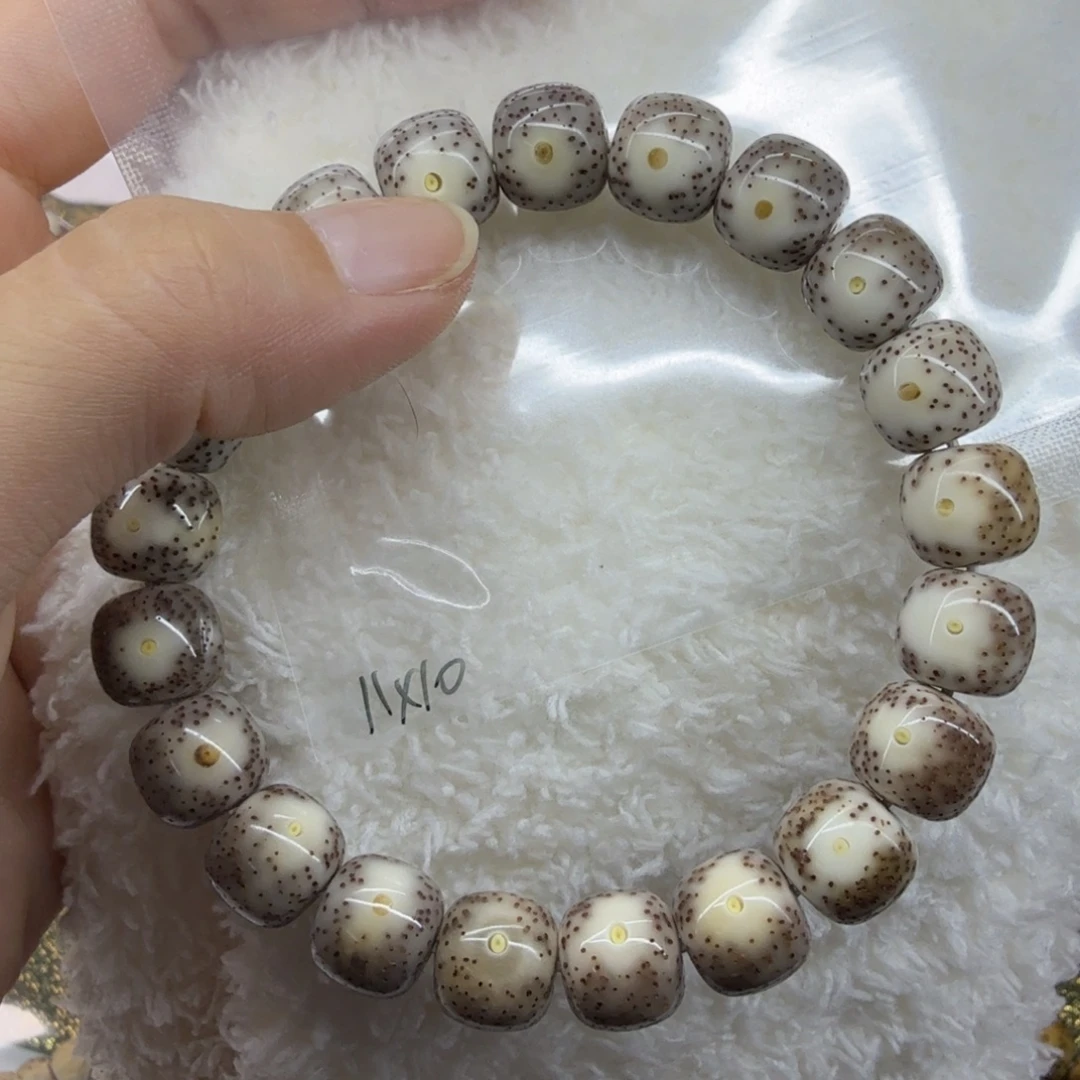 X***.吊坠星月菩提，一物一图11×10