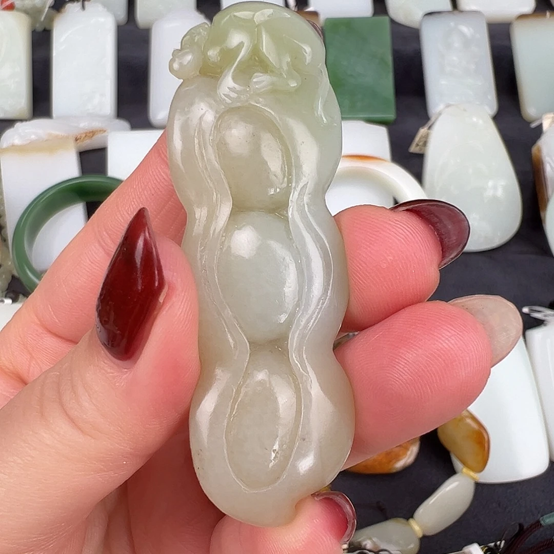 和田玉（糖玉）未镶嵌吊坠(赠链)