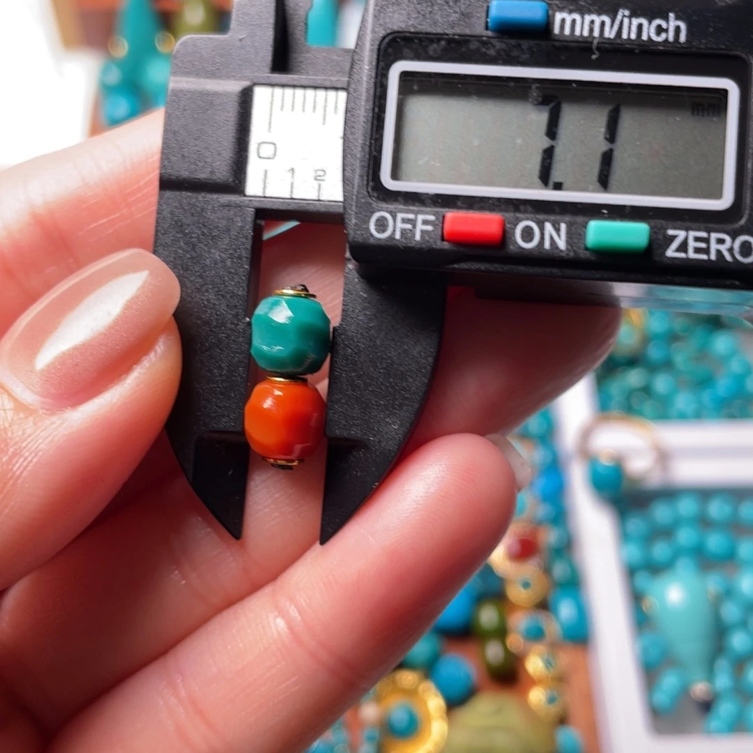 绿松石颈饰未镶嵌