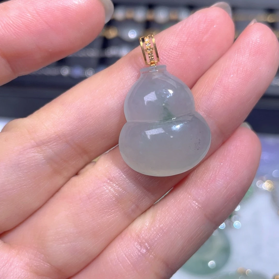 颈饰18K金镶嵌翡翠翡翠