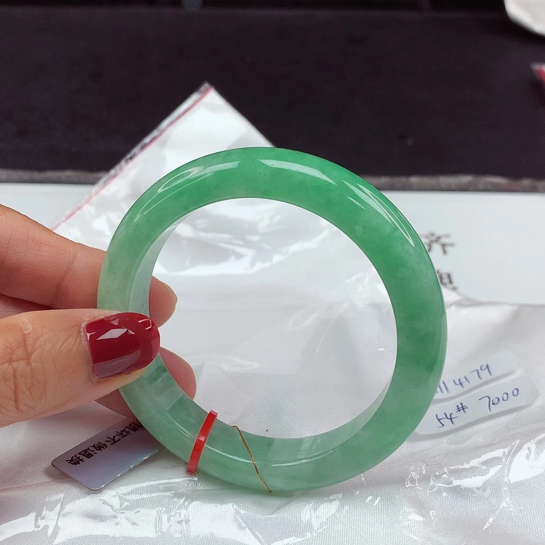 翡翠手镯未镶嵌54圈4179