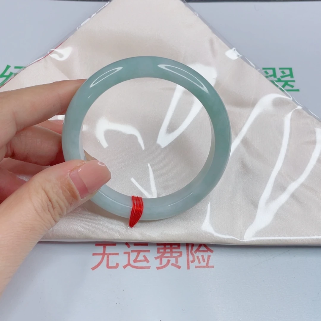 T***楠翡翠未镶嵌手镯冰胶绿手镯