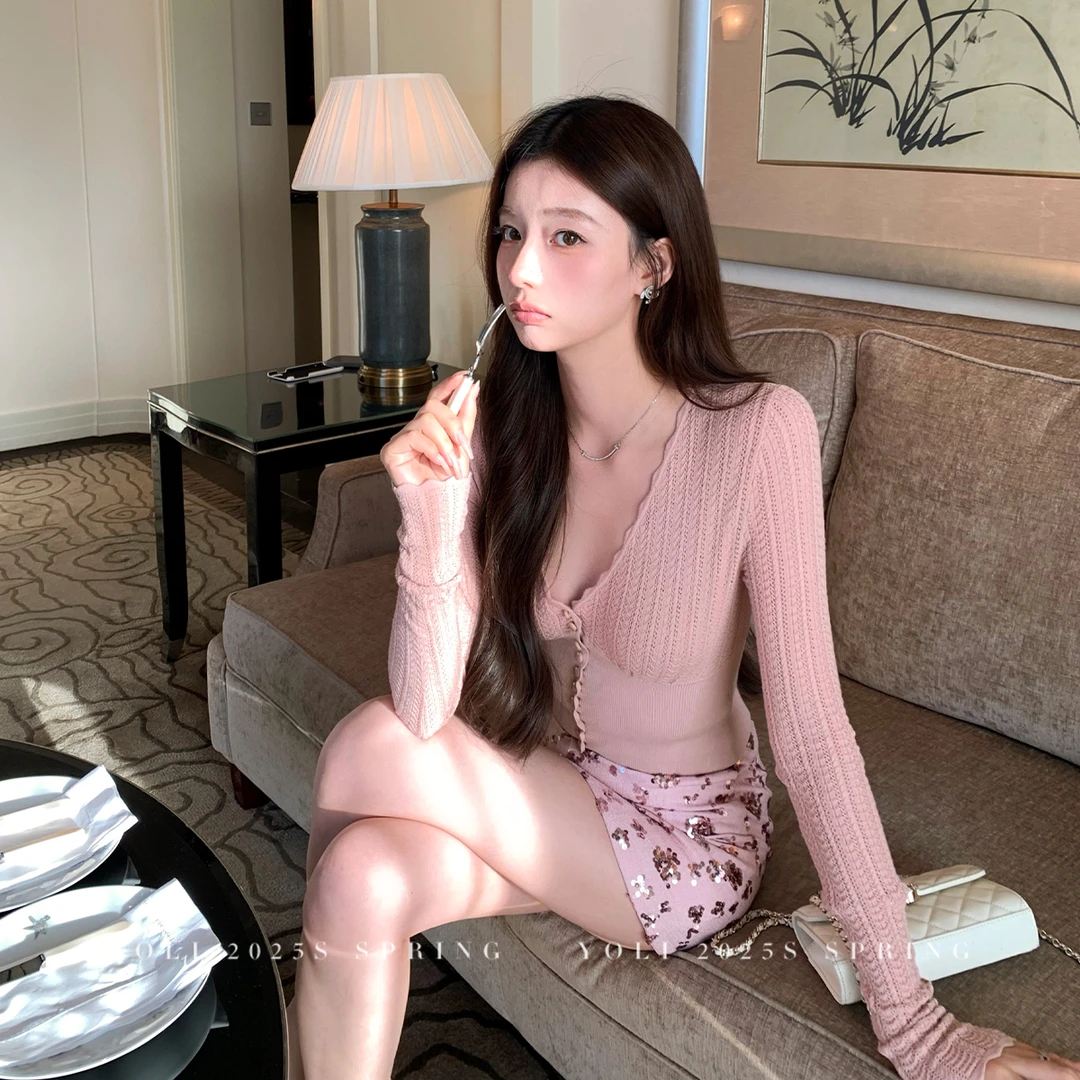 YOLI 张宥利"娇娇女友"v领针织衫女秋季轻熟风修身显瘦上衣