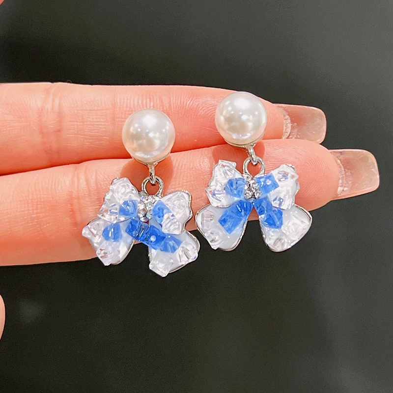 铜合金耳饰 蝶蝶气质感轻奢小清新镶嵌一款两带优雅耳钉N1498