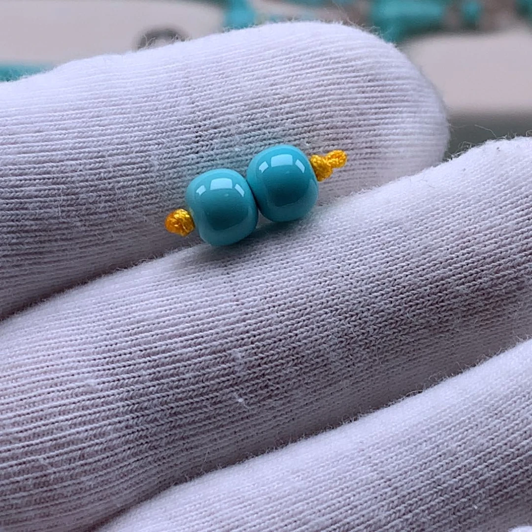 绿松石未镶嵌颈饰