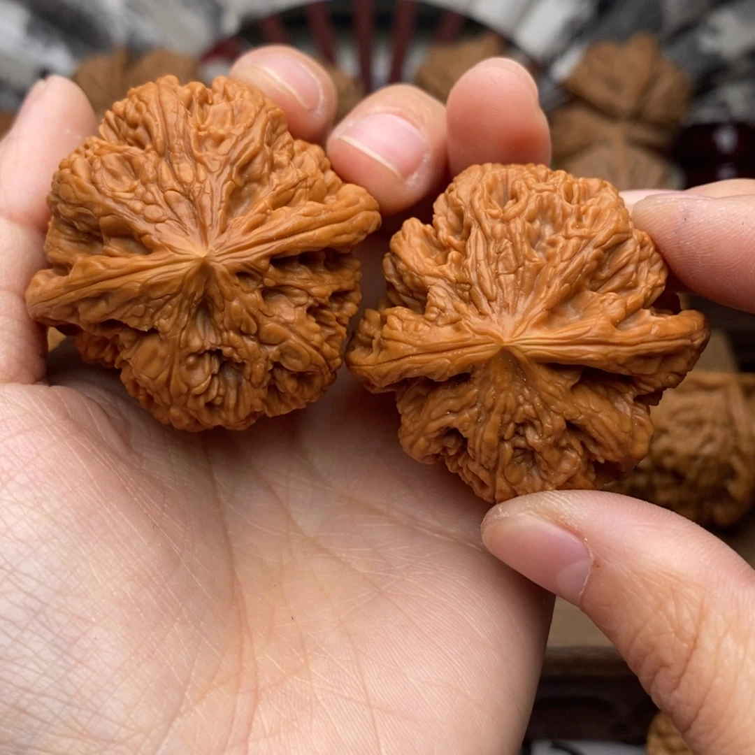 把件文玩核桃131号43粗筋