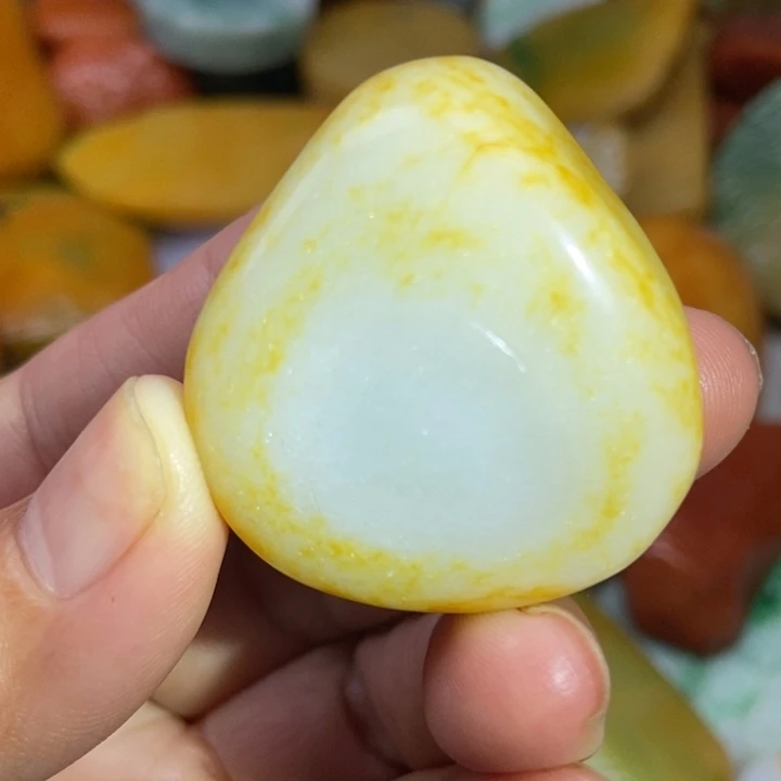 翡翠未镶嵌颈饰缅甸