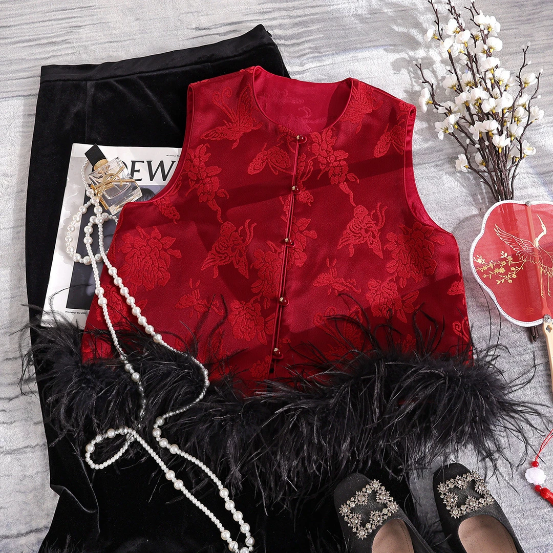 南油漳绒缎鸵鸟毛新中式国风女装高级感轻奢独特减龄马夹红色马甲