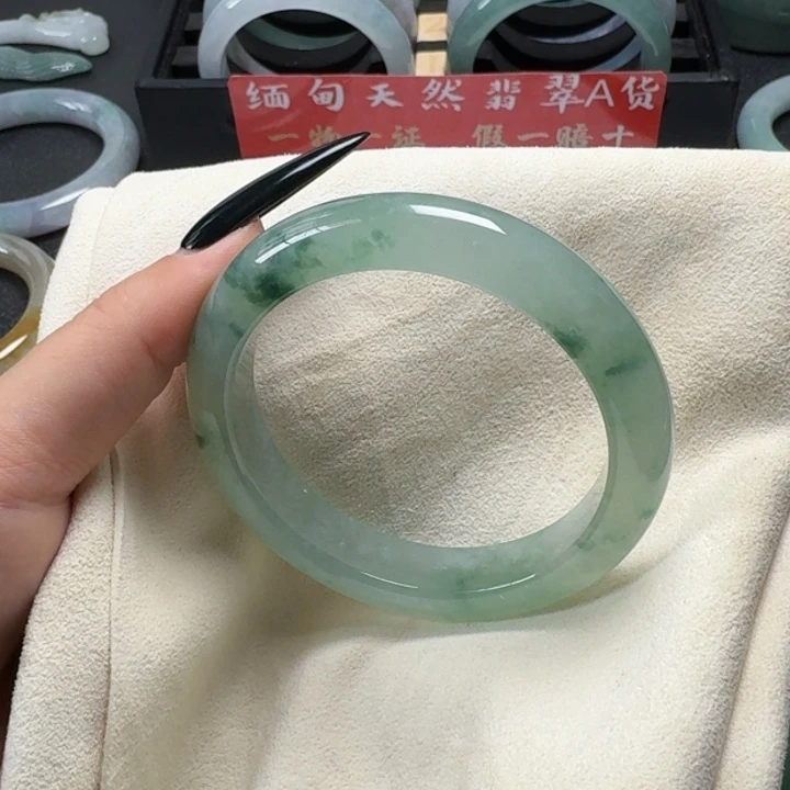 翡翠手镯未镶嵌5号55.有正圈冰飘绿花
