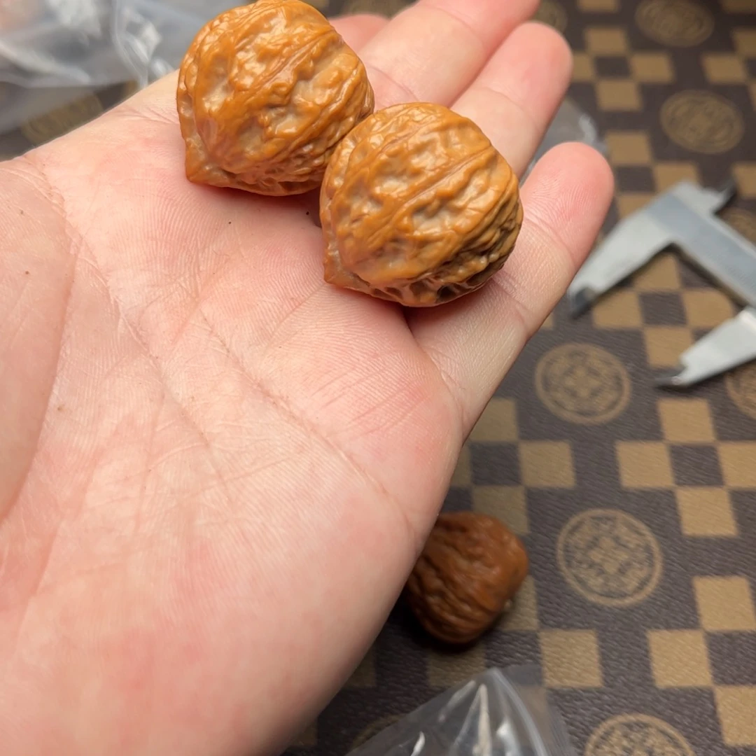 文玩核桃把件5600000000