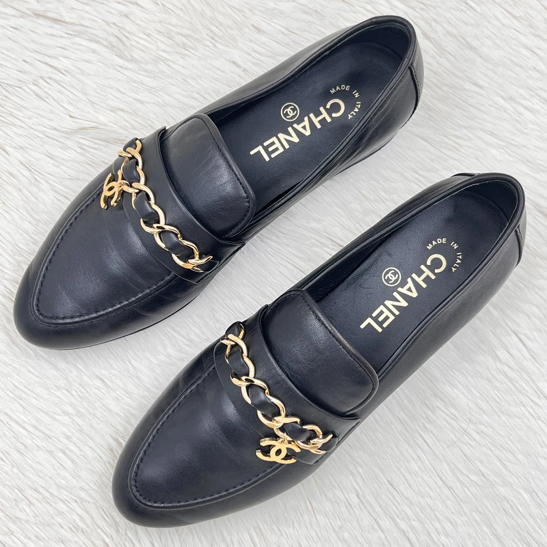 99新 Chanel/香奈儿 金链logo饰扣尖头乐福鞋 37码 公价8.7k m002