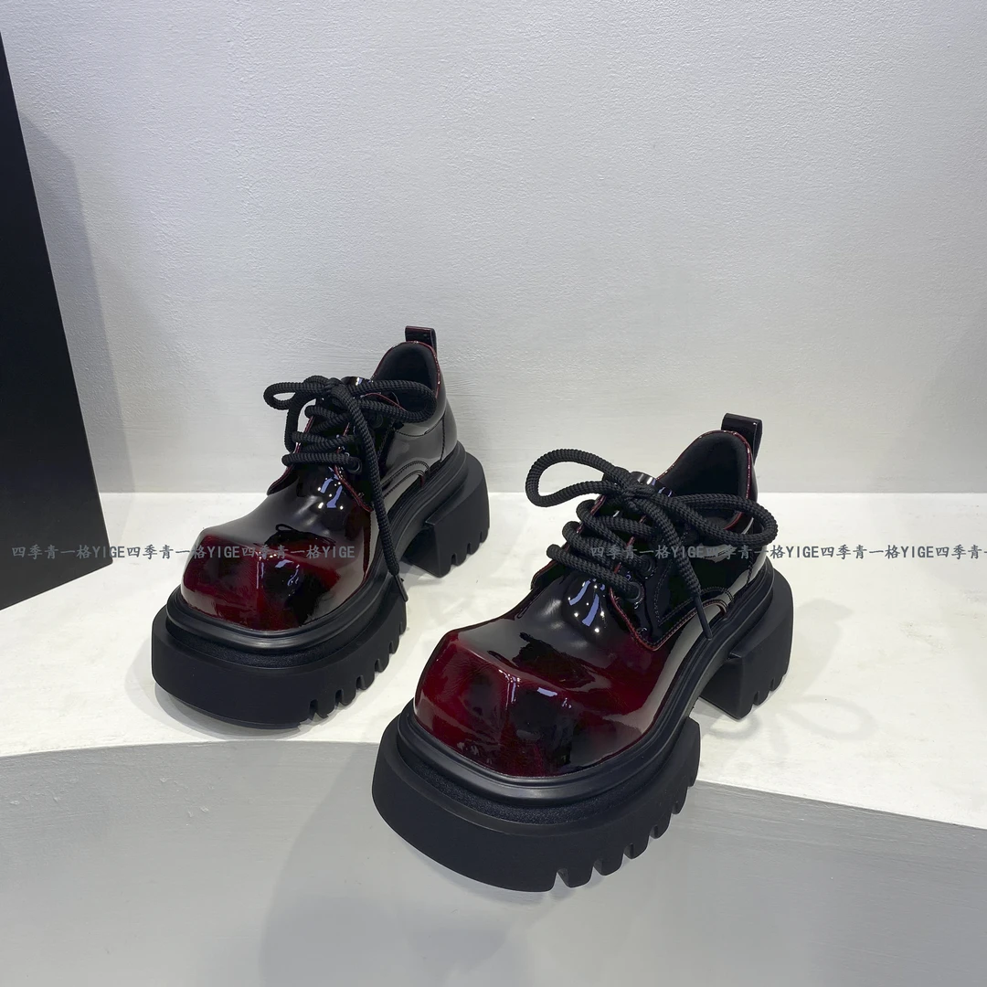 YG 小众设计师款红色小皮鞋2025春季新款大头显瘦增高漆皮乐福鞋