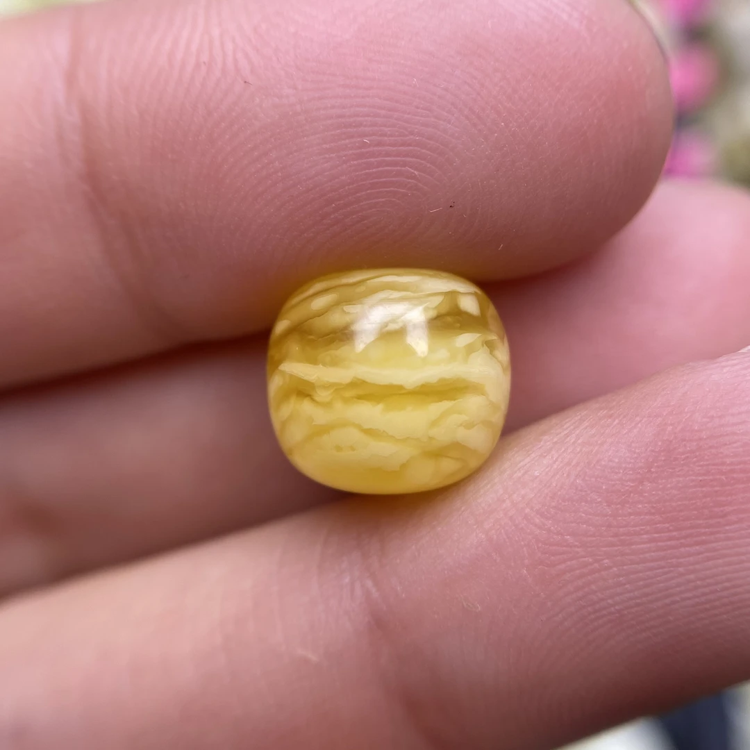 蜜蜡橘黄虎皮老型配饰10.8×9.8mm，保天然无优化，品质如图