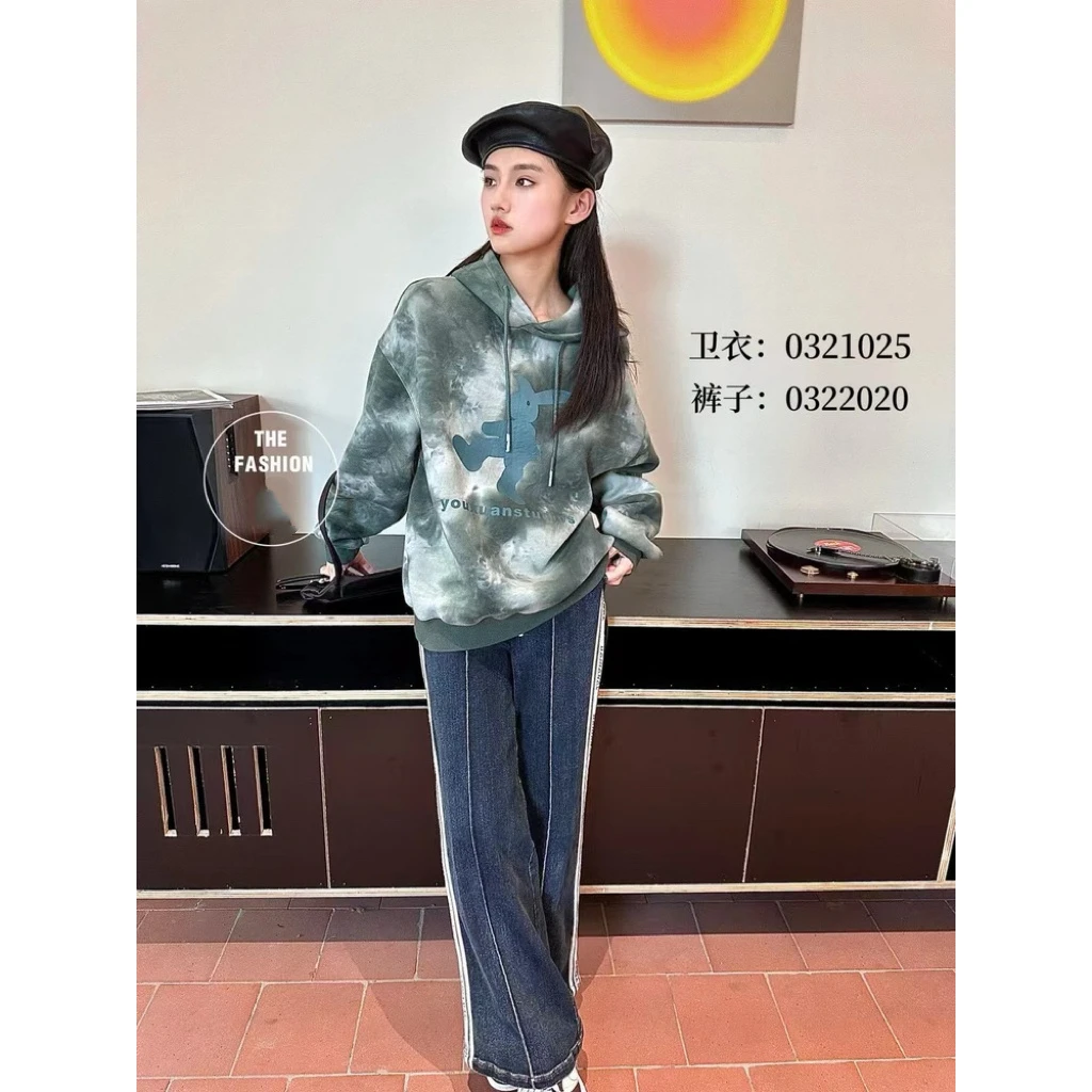 21025高端童装时尚百搭设计款休闲连帽卫衣W