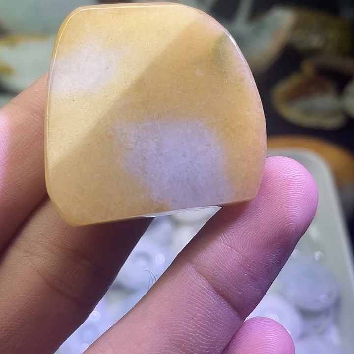 鸿***木颈饰未镶嵌翡翠翡翠