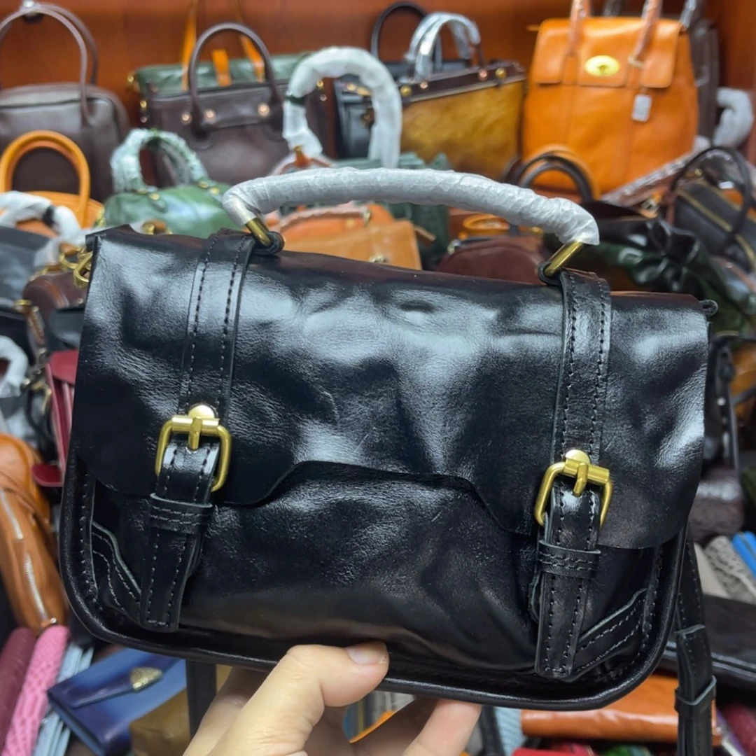【闪购商品】牛皮斜挎包