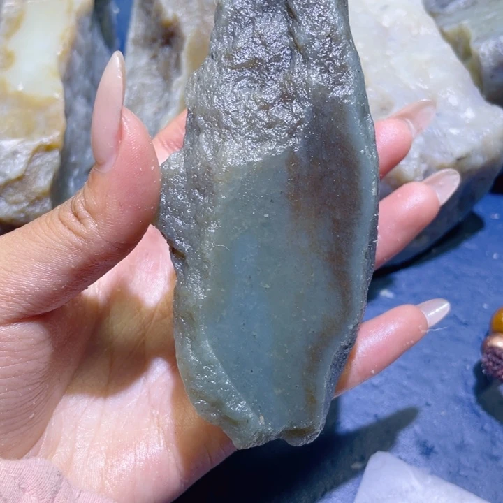 和田玉未镶嵌珠宝半成品