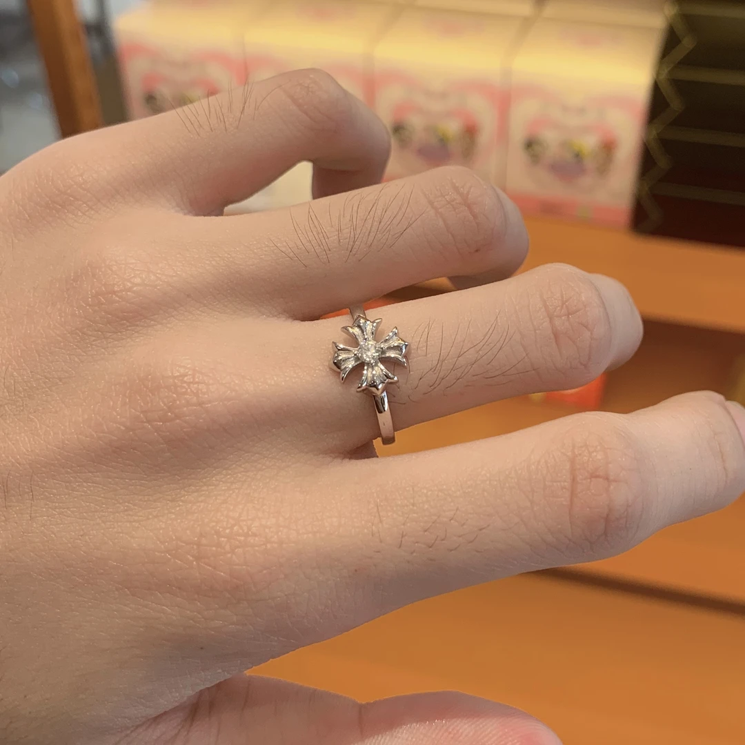 925银莫桑石戒指 鸢尾花戒指男女纯银K罗芯十字花莫桑钻高级开口