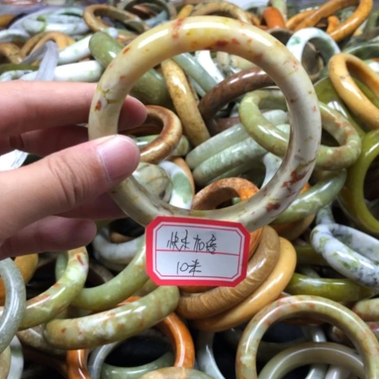 未镶嵌蛇纹石玉手镯快**倍