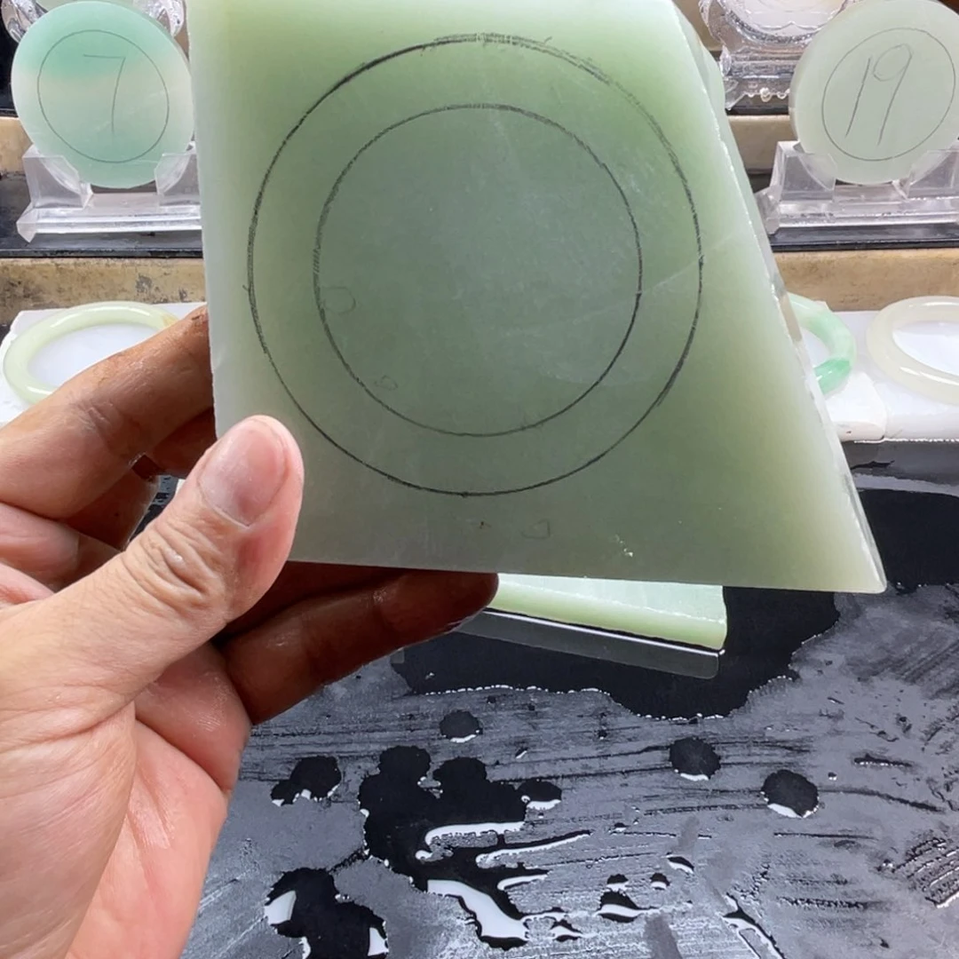 【闪购商品】定制石英质玉猪*加工定制