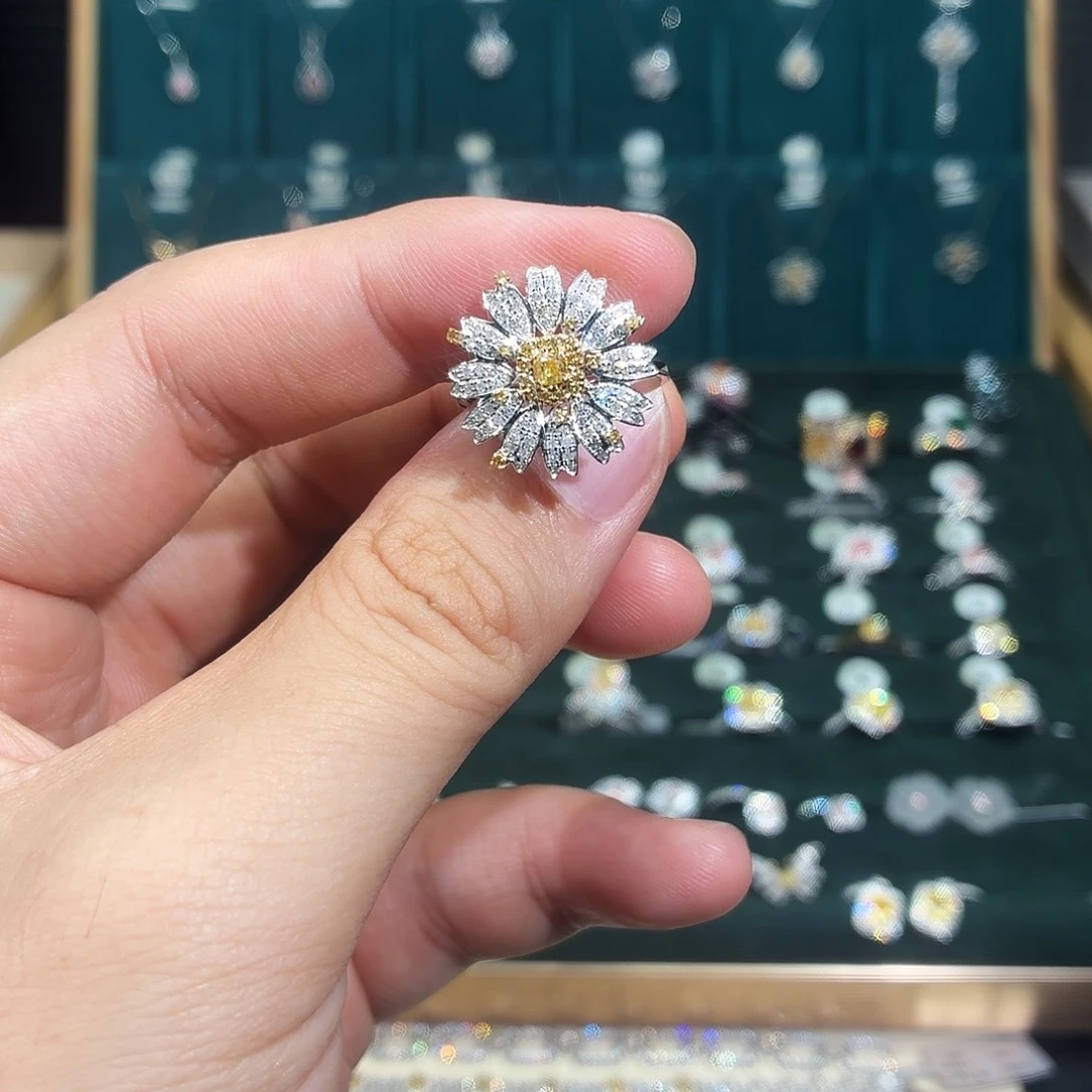 钻石戒指/指环18K金镶嵌