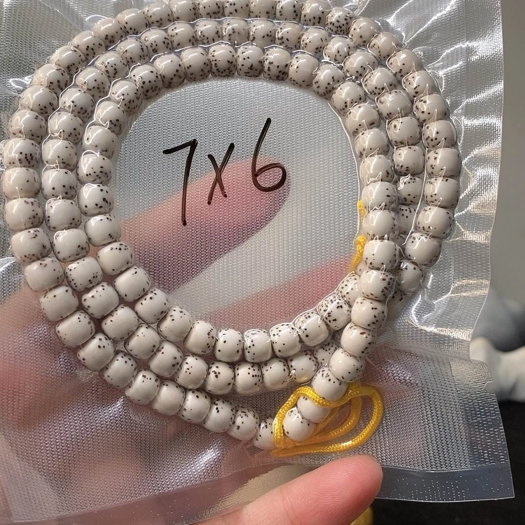 星月菩提手串原白河豚7*6长
