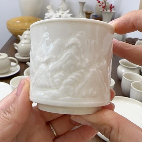 微瑕定瓷万里江山杯不带礼盒