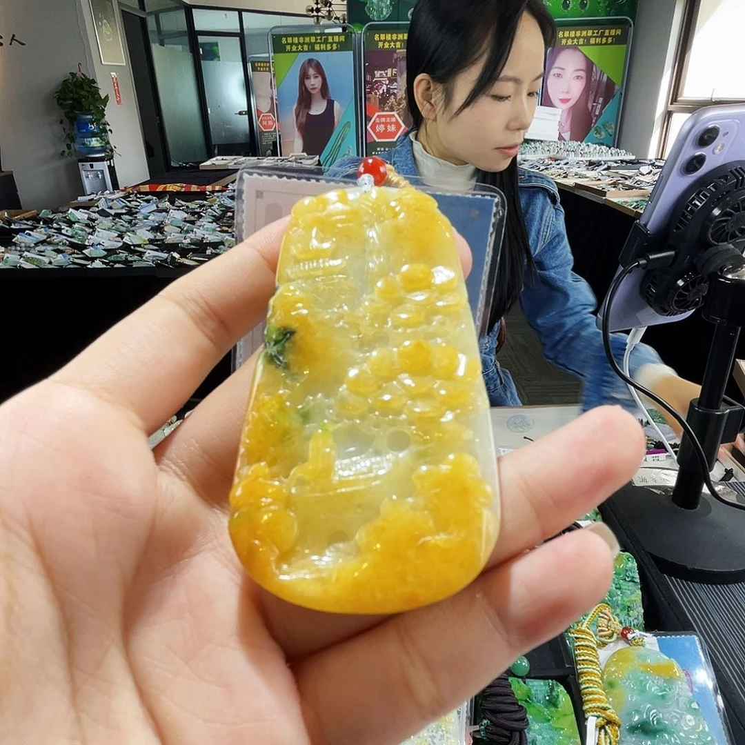颈饰未镶嵌翡翠一